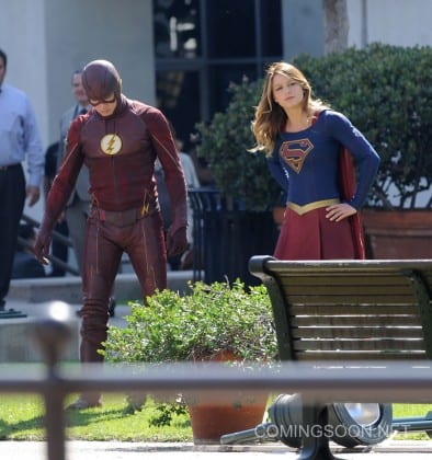 SUPERGIRL E THE FLASH | Confira as imagens de bastidores do crossover