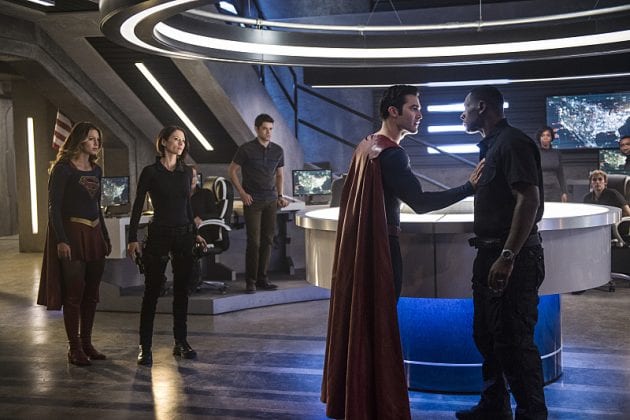 Supergirl 2.01 e 02