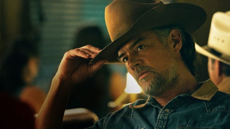 Josh Duhamel como Staten Kirkland em Ransom Canyon
