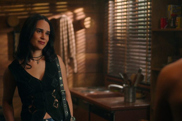 Marianly Tejada como Ellie Estevez em Ransom Canyon