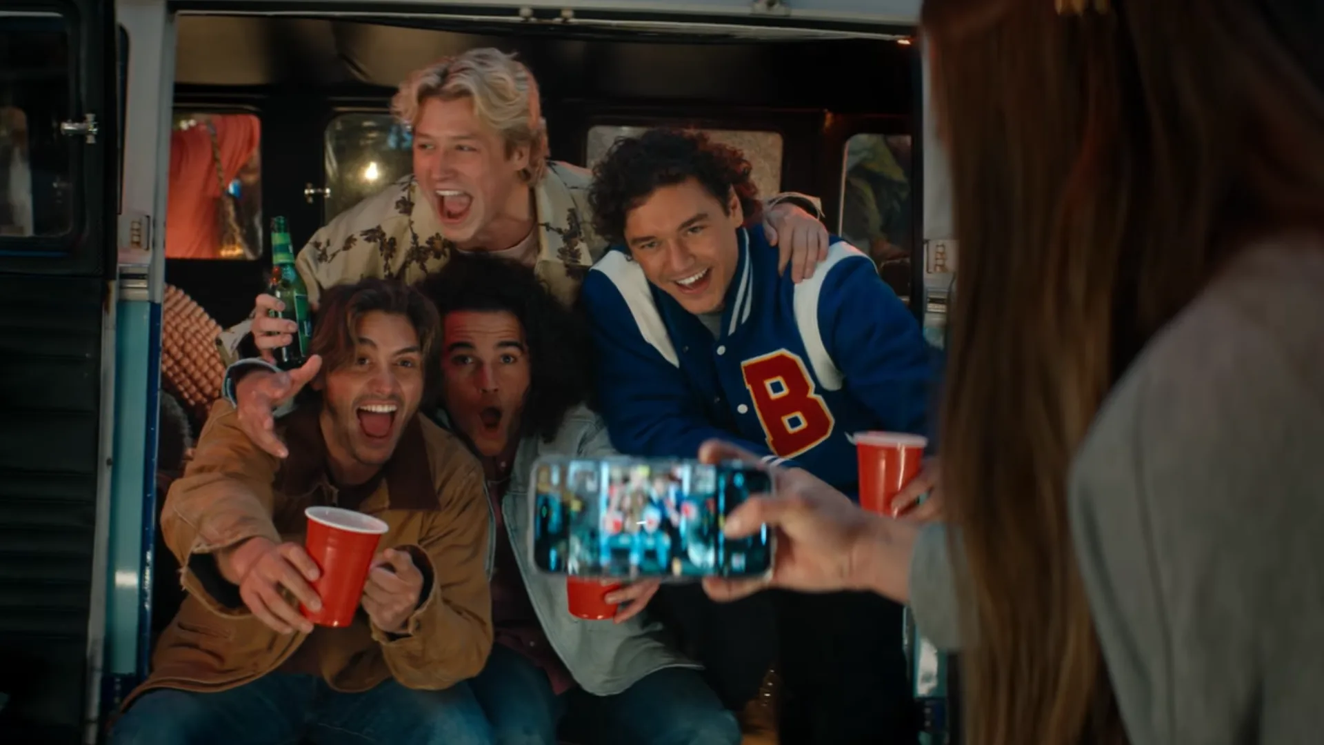 Off Campus 2ª temporada vai acontecer? Confira o que sabemos Elenco protagonista de Off campus